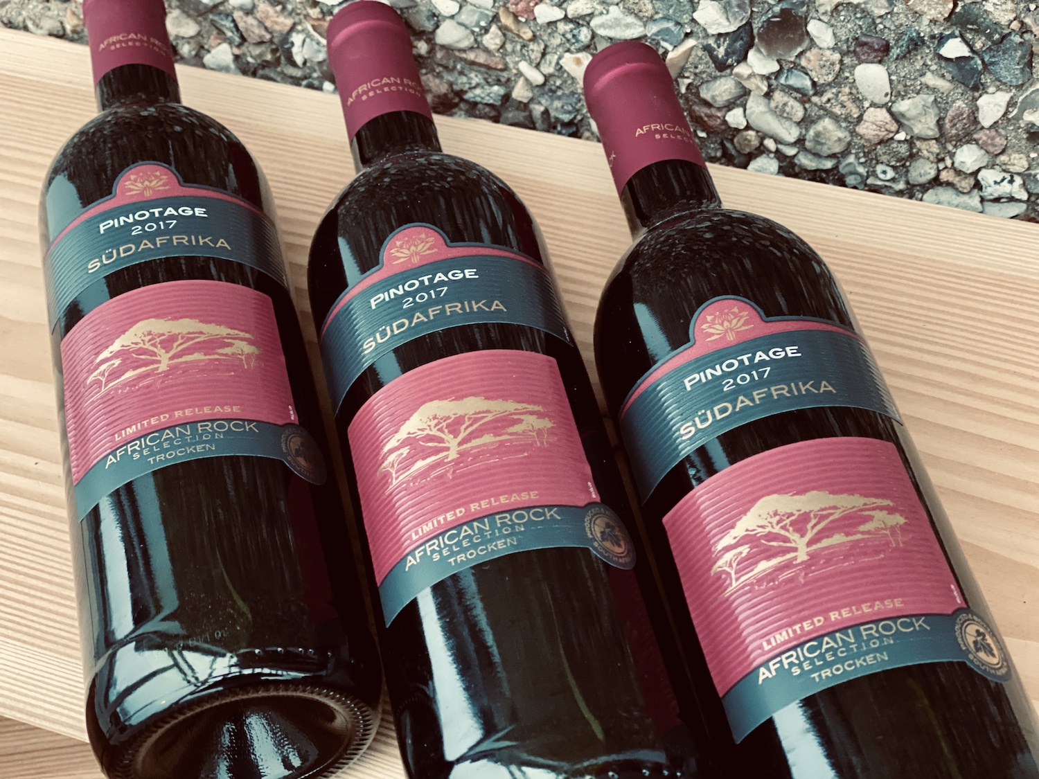African Rock Limited Release Pinotage - SYDAFRIKANSK VIN - VIN MED MERE .DK